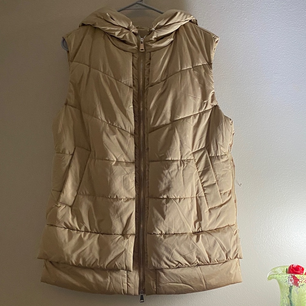 Women's Tan Puffer Vest - Oversized Small